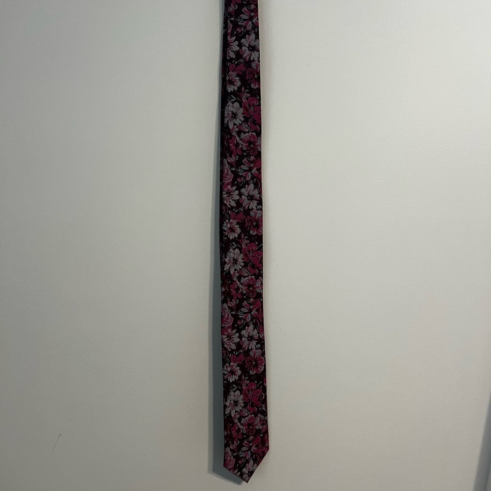 Robert Graham Purpleand Pink Floral Cotton Tie